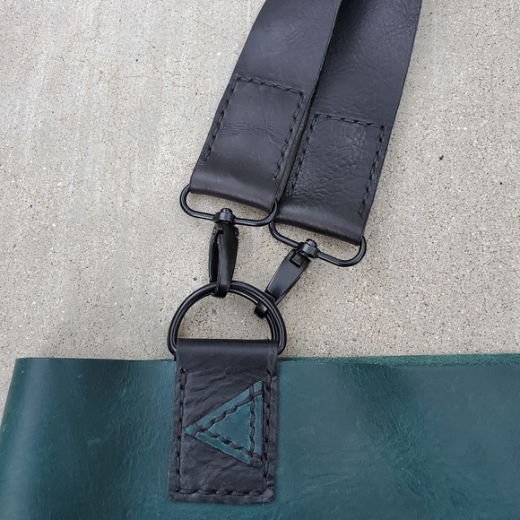 Two Tone Geometric Med Tote Leather Handmade/ Hand Stitched Turquoise & Black - Picture 7 of 9